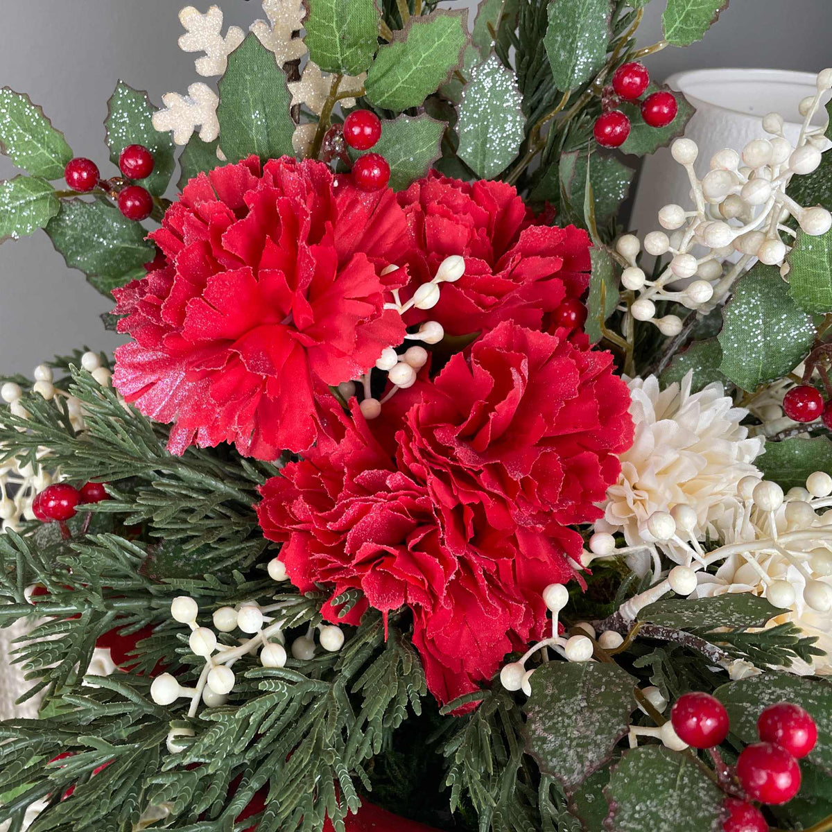 Red and Cream Christmas Centerpiece with Carnations and Macramé Bowl