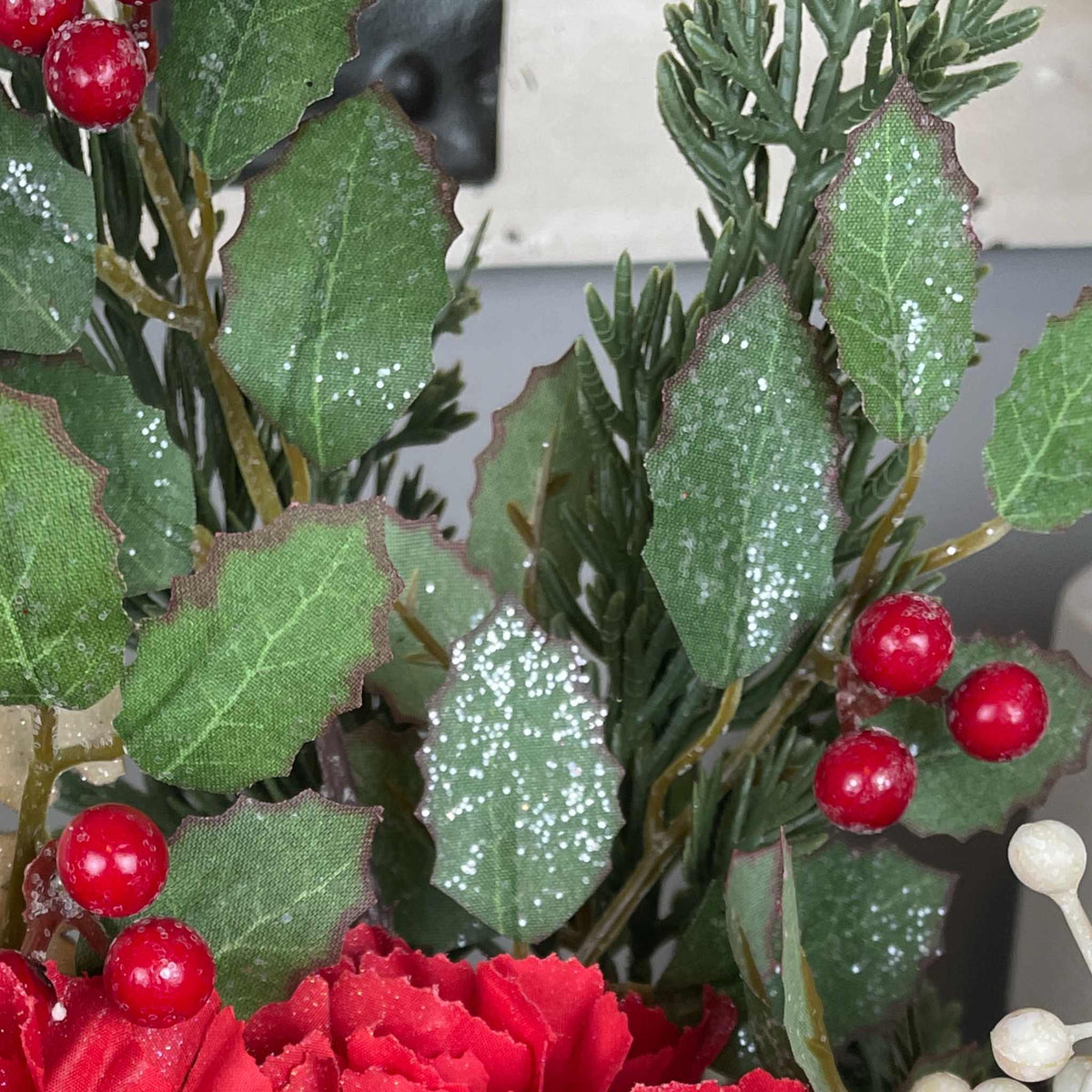 Red and Cream Christmas Centerpiece with Carnations and Macramé Bowl