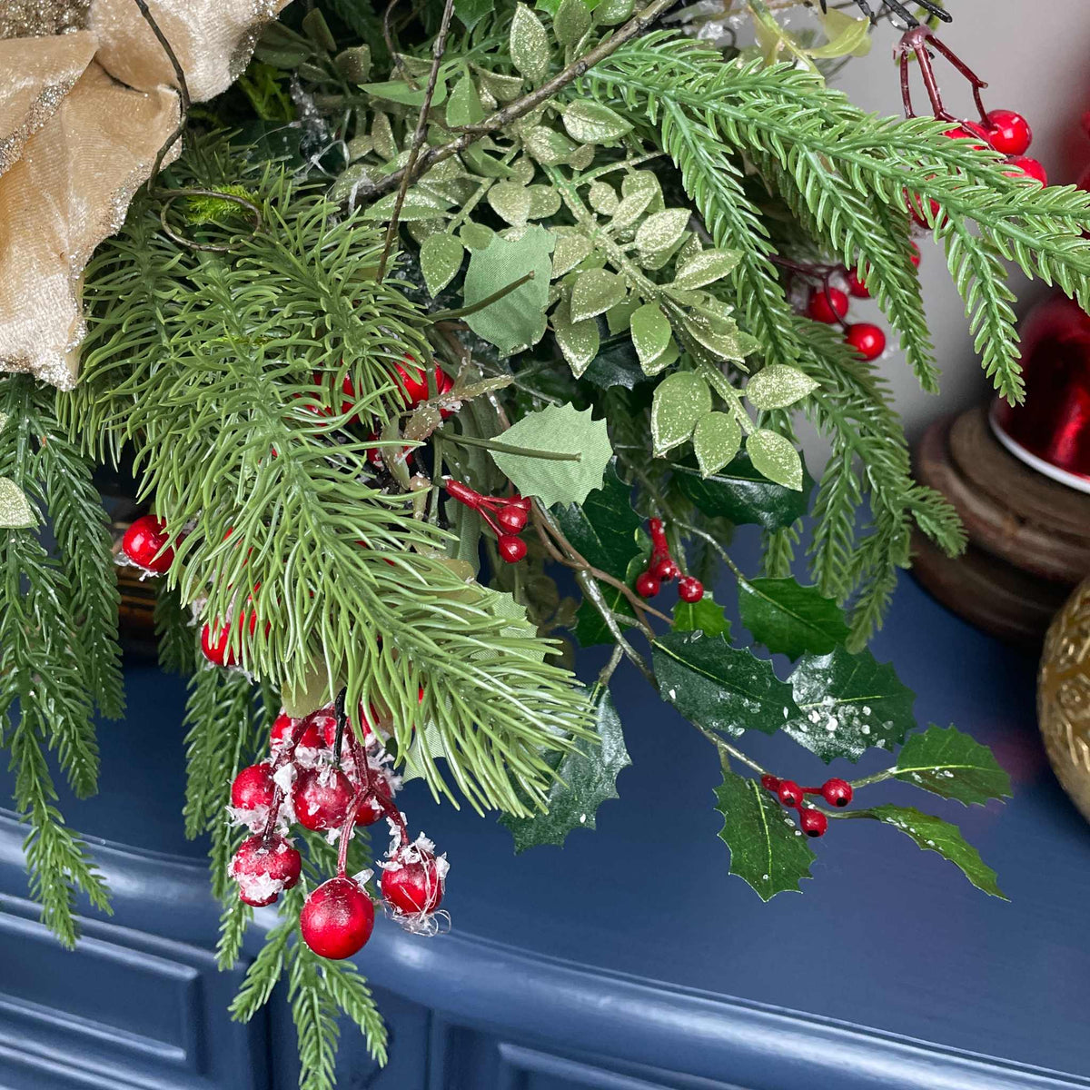 Christmas Centerpiece with Champagne Magnolia & Premium Bow